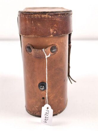 Fernglasbehälter datiert 1942. Breite des Boden 16cm