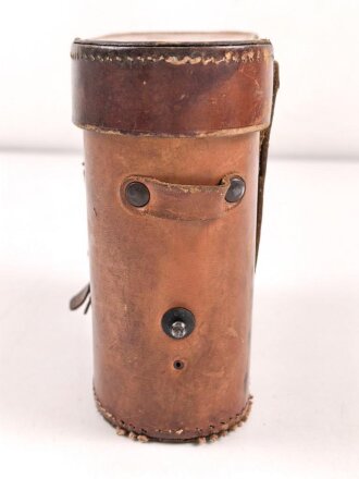 Fernglasbehälter datiert 1942. Breite des Boden 16cm