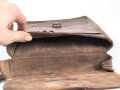 1.Weltkrieg Kartentasche . Getragenes Stück, Rückseite defekt