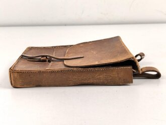 1.Weltkrieg Kartentasche . Getragenes Stück, Verschluss defekt, datiert 1916
