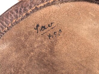 Pistolentasche braunes Leder. Keine Markierungen, Alter und Herkunft unbekannt, Höhe auf der Magazinseite gemessen 13cm