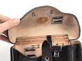Pistolentasche schwarzes Leder, keine Markierungen, vermutlich Polizei nach 1945