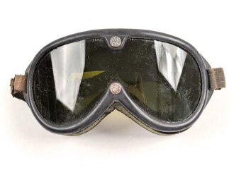 U.S. Army  Goggles sun, wind and dust, dated 1974