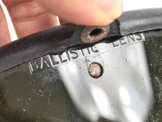 U.S. Army  Goggles sun, wind and dust, dated 1974