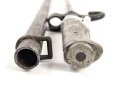 Frankreich, Epee Seitengewehr Modell 1886 Lebel. Klingenlänge 52cm. Weißmetallgriff mit Parierhaken. Zum Teil alt überlackiert