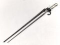 Frankreich, Epee Seitengewehr Modell 1886 Lebel. Klingenlänge 52cm. Weißmetallgriff mit Parierhaken. Zum Teil alt überlackiert