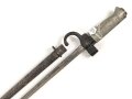 Frankreich, Epee Seitengewehr Modell 1886 Lebel. Klingenlänge 52cm. Weißmetallgriff mit Parierhaken. Zum Teil alt überlackiert