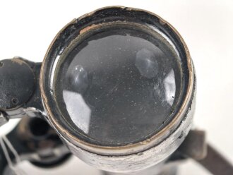 Kaiserreich und 1.Weltkrieg, Fernglas 08 von Busch Rathenow, Allen Anschein nach schwarzer Originallack und originaler Trageriemen. Klare Durchsicht