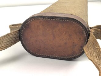 Behälter für ein optisches Gerät. Ohne Bezeichnung, Breite des boden 13cm, Gesamthöhe 64cm