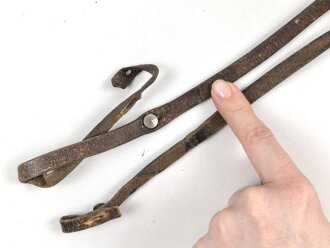 Trageriemen für ein Fernglas, Breite knapp 1cm, Gesamtlänge 98cm