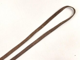 Trageriemen für ein Fernglas, Breite knapp 1cm, Gesamtlänge 110cm