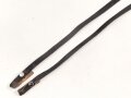 Trageriemen für ein Fernglas, Breite knapp 1cm, Gesamtlänge 108cm