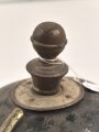 Pickelhaube aus Pappe für eine Kinderuniform. Unvollständig, defekt
