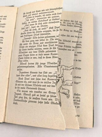 "Der Fahnenträger von Verdun" datiert 1923, 95 Seiten, DIN A5, eine Seiten zerrissen und Einband lose