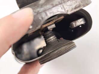 1.Weltkrieg, Taschenlampe ohne Bezeichnung,  Originallack, das Glas sitzt lose auf