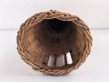 1.Weltkrieg, Weidenkorb für eine Artilleriegranate. Bodendurchmesser etwa 19cm, Höhe 66cm
