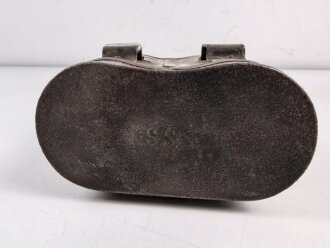 Eisenblechbehälter mit unbekannter Verwendung. Bodenbreite 12cm, Höhe 17,5cm
