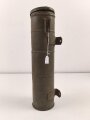 Eisenblechbehälter mit unbekannter Verwendung. Durchmesser knapp 10cm, Gesamtlänge 38cm.