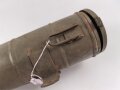 Eisenblechbehälter mit unbekannter Verwendung. Durchmesser knapp 10cm, Gesamtlänge 38cm.