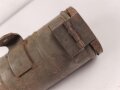 Eisenblechbehälter mit unbekannter Verwendung. Durchmesser knapp 10cm, Gesamtlänge 38cm.