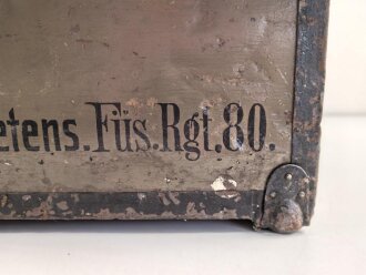1.Weltkrieg, Offizierskiste des Hauptmann Mietens, Angehöriger im Füsilier Regiment 80. Originallack, Maße etwa 35 x 70 x 30cm