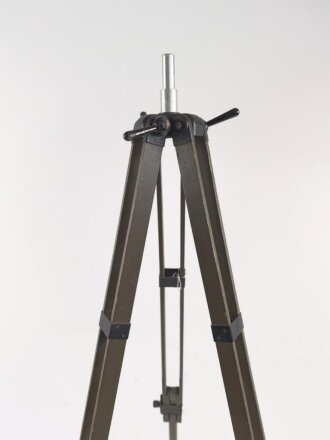 Hölzernes Gestell, Zapfendurchmesser 13mm....