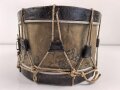 Frankreich, alte Trommel Hersteller J & E Gaudu. Höchstwahrscheinlich militärischen Ursprungs. Durchmesser etwa 36cm. Die Felle "erneuert" ungereinigt
