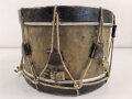 Frankreich, alte Trommel Hersteller J & E Gaudu. Höchstwahrscheinlich militärischen Ursprungs. Durchmesser etwa 36cm. Die Felle "erneuert" ungereinigt