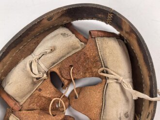 1.Weltkrieg, Innenfutter für einen Stahlhelm Modell 1916. Neuzeitliche Fertigung, datiert 1917. Umfang aussen gemessen 65cm