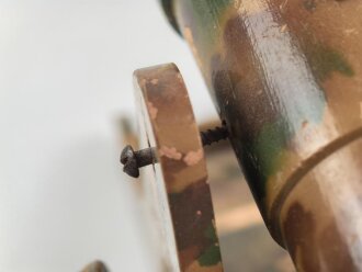 Spielzeug Kanone, vermutlich ein Geschütz aus dem 1. Weltkrieg Darstellend. Gesamtlänge etwa 28cm, Originallack