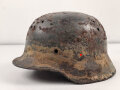 Stahlhelmglocke Modell 1935 Polizei. Beide Abzeichen, grob gereinigter Wasserfund