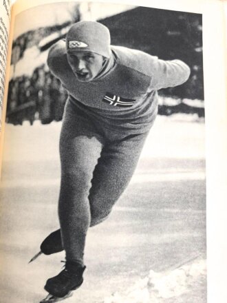 "Kampf und Sieg in Schnee und Eis - Winterolympia 1936" datiert 1937, 111 Seiten, über DIN A5