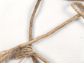 Zugband für eine Stahlhelminnenfutter der Wehrmacht. Gesamtlänge 57cm