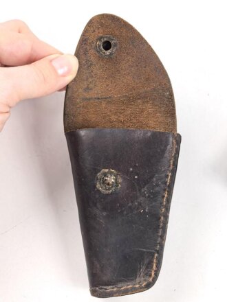 Kleine Wasserwaage in Messingvorrichtung. Frankreich ?. Datiert 1907, in Lederhülle, diese etwa 9,5cm lang