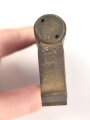 Kleine Wasserwaage in Messingvorrichtung. Frankreich ?. Datiert 1907, in Lederhülle, diese etwa 9,5cm lang