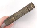 Kleine Wasserwaage in Messingvorrichtung. Frankreich ?. Datiert 1907, in Lederhülle, diese etwa 9,5cm lang