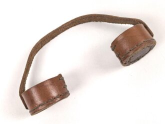 Regenschutzdeckel für ein Zielfernrohr. Leder, Durchmesser der Kappen innen 27 und 30mm, Abstand der Deckel 15cm