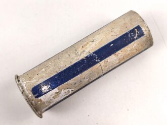 Rauchspurpatrone blau Wehrmacht. Abgeschossene, leere Aluminiumhülse, ungereinigt, datiert 1943