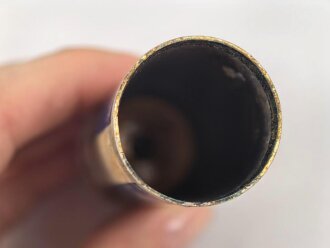 Rauchspurpatrone blau Wehrmacht. Abgeschossene, leere Aluminiumhülse, ungereinigt, datiert 1943