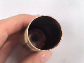 Rauchspurpatrone gelb Wehrmacht. Abgeschossene, leere Aluminiumhülse, ungereinigt, datiert 1940