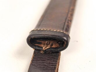 Lederscheide für einen Grabnedolch oder jagdliches Messer. Gesamtlänge 15,5cm, Breite der Öffnung 22mm
