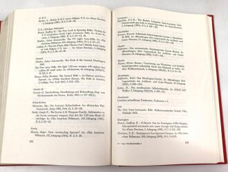 "LUGS Handfeuerwaffen Band 1 und 2" im Schuber, wohl aus den 1970iger Jahren, über 1200 Seiten, gebraucht