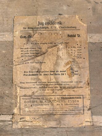 1.Weltkrieg  Schulnagelung, sogennantes Nagelbild.  Anlässlich dem Heldentod des Lehrer und Vizefeldwebel der Reserve am 22.5.1917. Ungereinigtes Stück, Originallack