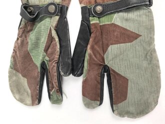 Bundeswehr, Paar Tarnhandschuhe aus den 1950iger Jahren. Stark getragen