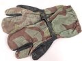 Bundeswehr, Paar Tarnhandschuhe aus den 1950iger Jahren. Stark getragen