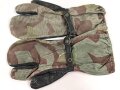 Bundeswehr, Paar Tarnhandschuhe aus den 1950iger Jahren. Stark getragen