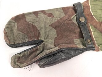 Bundeswehr, einzelner Tarnhandschuh aus den 1950iger Jahren. Stark getragen