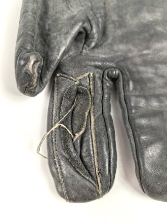 Bundeswehr, einzelner Tarnhandschuh aus den 1950iger Jahren. Stark getragen