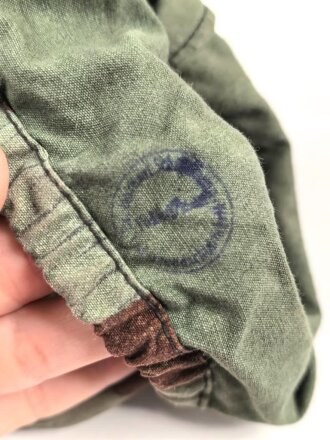 Bundeswehr, einzelner Tarnhandschuh aus den 1950iger Jahren. Stark getragen