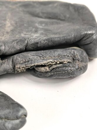 Bundeswehr, einzelner Tarnhandschuh aus den 1950iger Jahren. Stark getragen